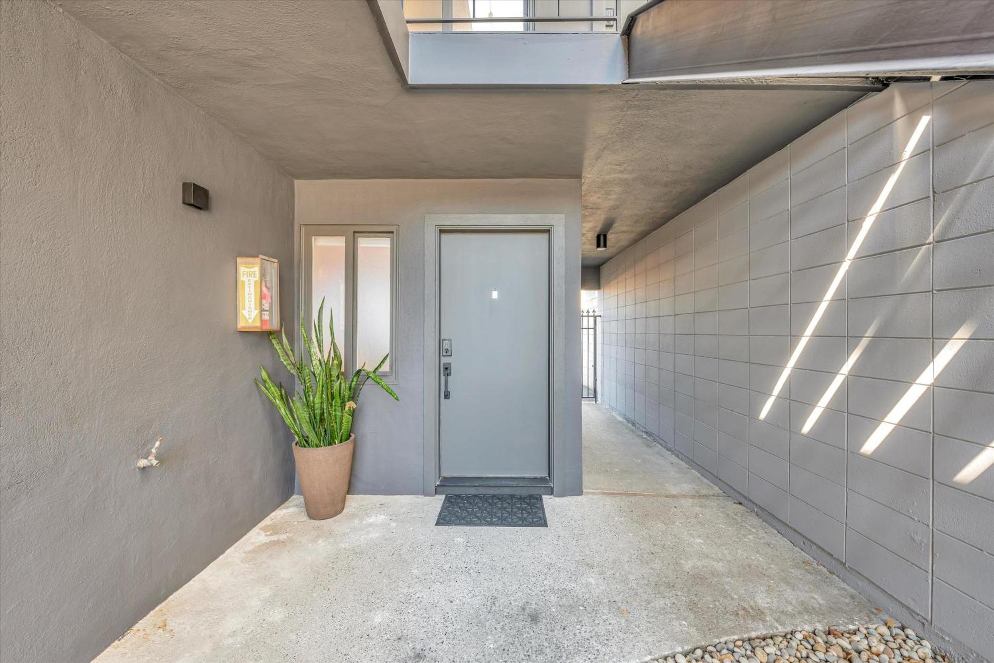 Silicon Valley Stay Apartments Сан-Карлос Экстерьер фото